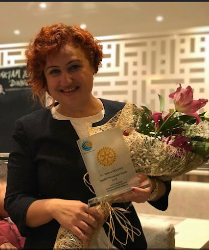 Psikolog Semra Aksuyek